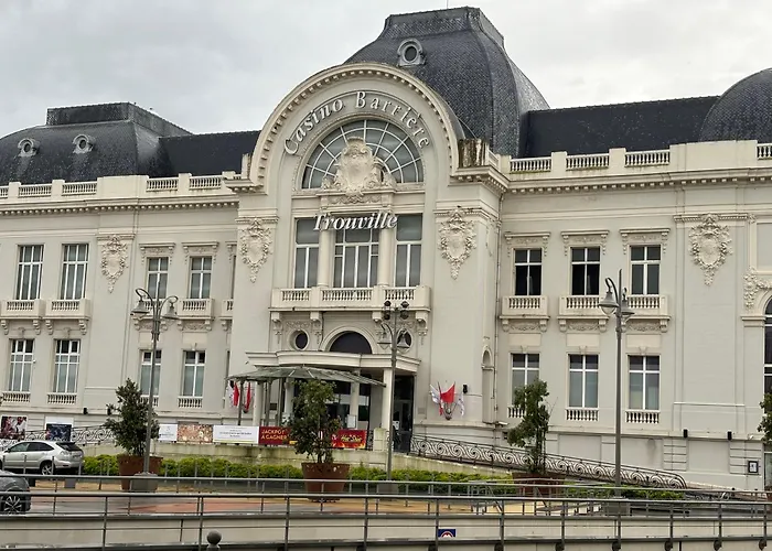 Cosy Appart - Plage A 2Min - Casino A 1Min
